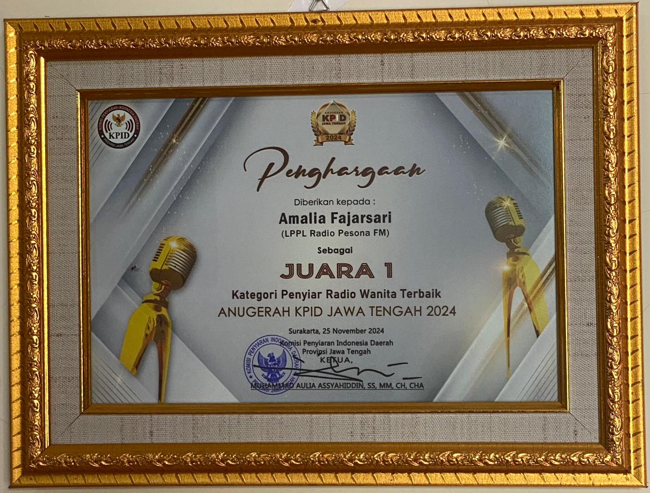 ANUGERAH KPID JAWA TENGAH 2024 JUARA 1 Kategori Penyiar Radio Wanita Terbaik