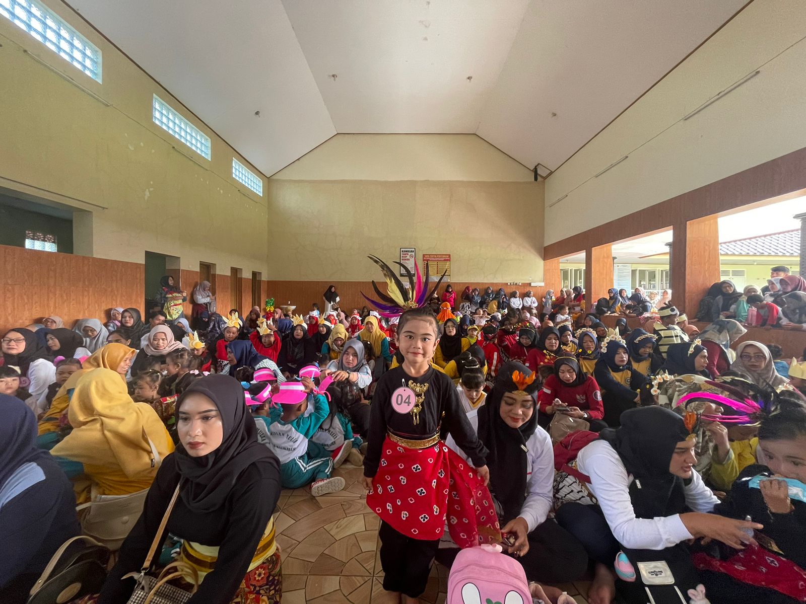 RATUSAN SISWA PAUD DARI SELURUH WONOSOBO MERIAHKAN AJANG KREATIFITAS ANAK USIA DINI