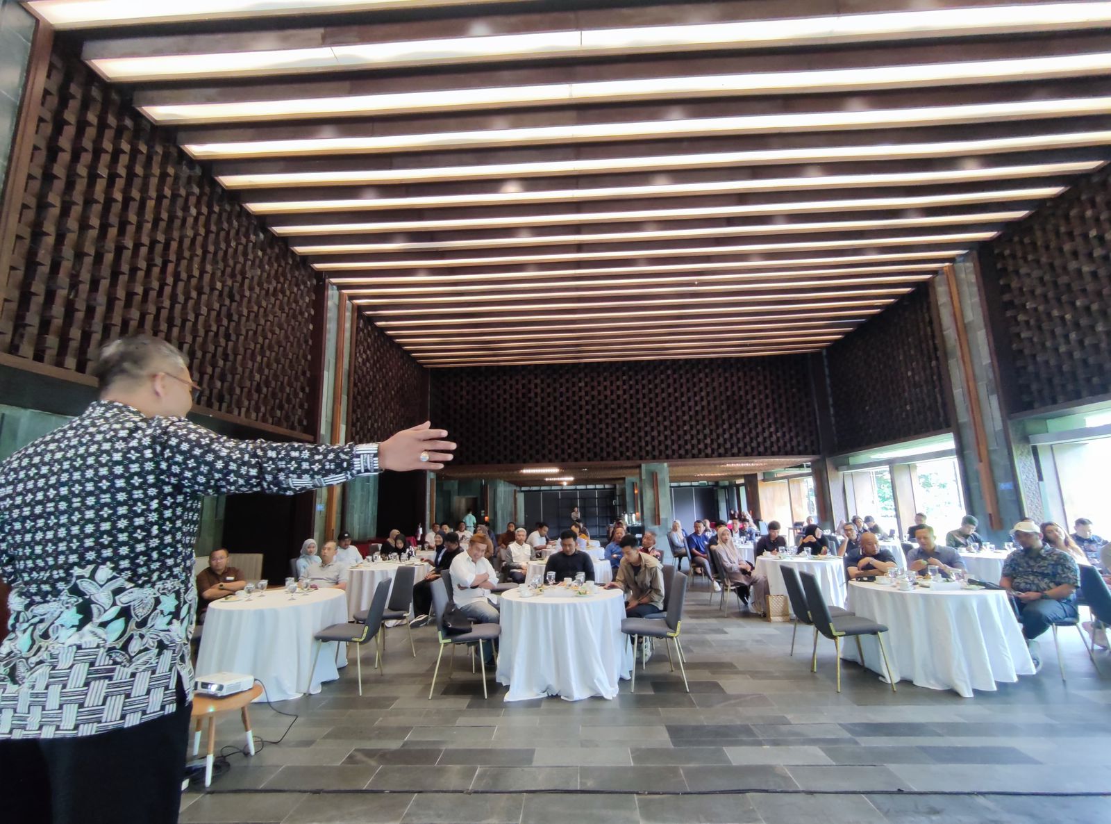 40 PERSEN WISATAWAN MASUK WONOSOBO BERKAT INFORMASI DARI BIRO WISATA DAN KERABAT