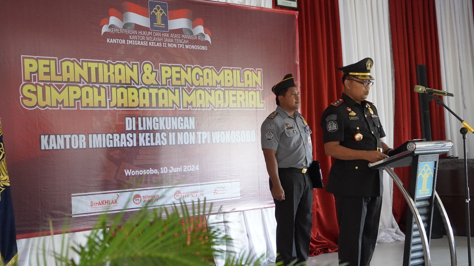 Kepala Kantor Imigrasi Wonosobo Lantik Pejabat Manajerial, Harapkan Peningkatan Kinerja dan Pelayanan Prima