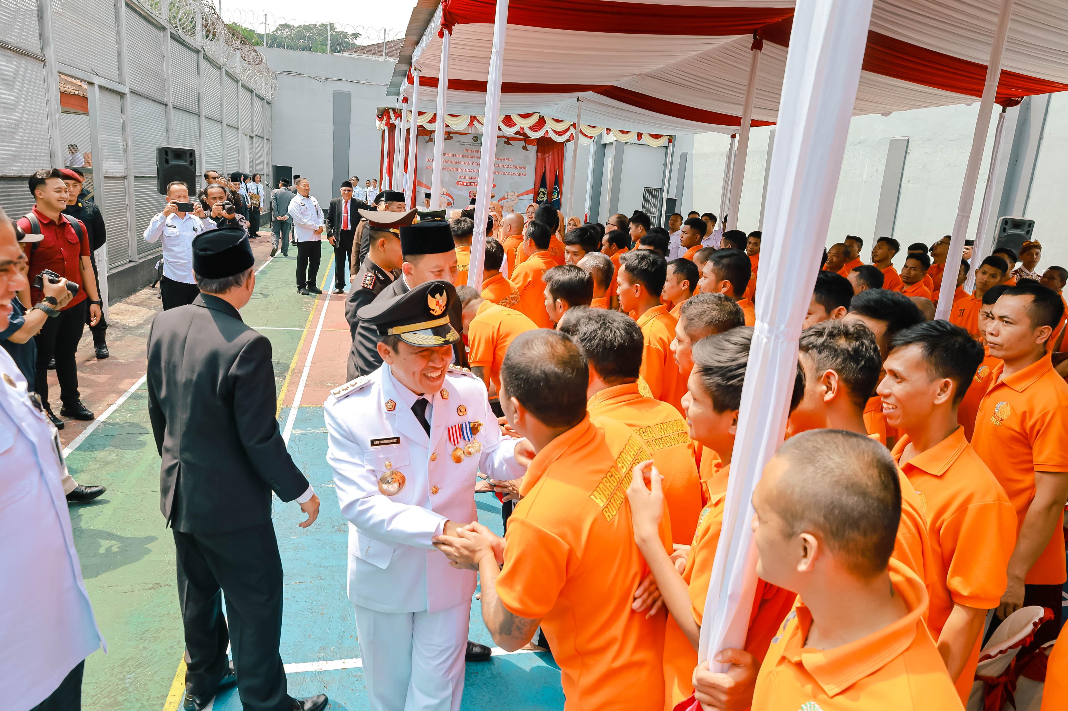 PERINGATI HUT RI KE 80, 104 WARGA BINAAN RUTAN WONOSOBO TERIMA REMISI