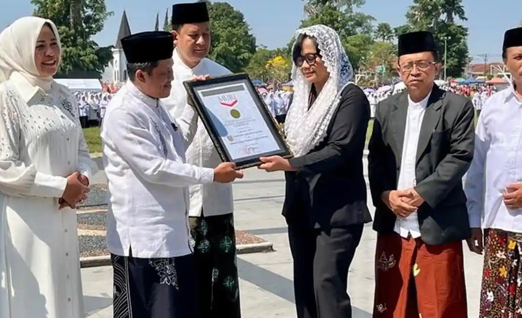 1.380 Penghafal Al-Qur’an Catat Rekor MURI