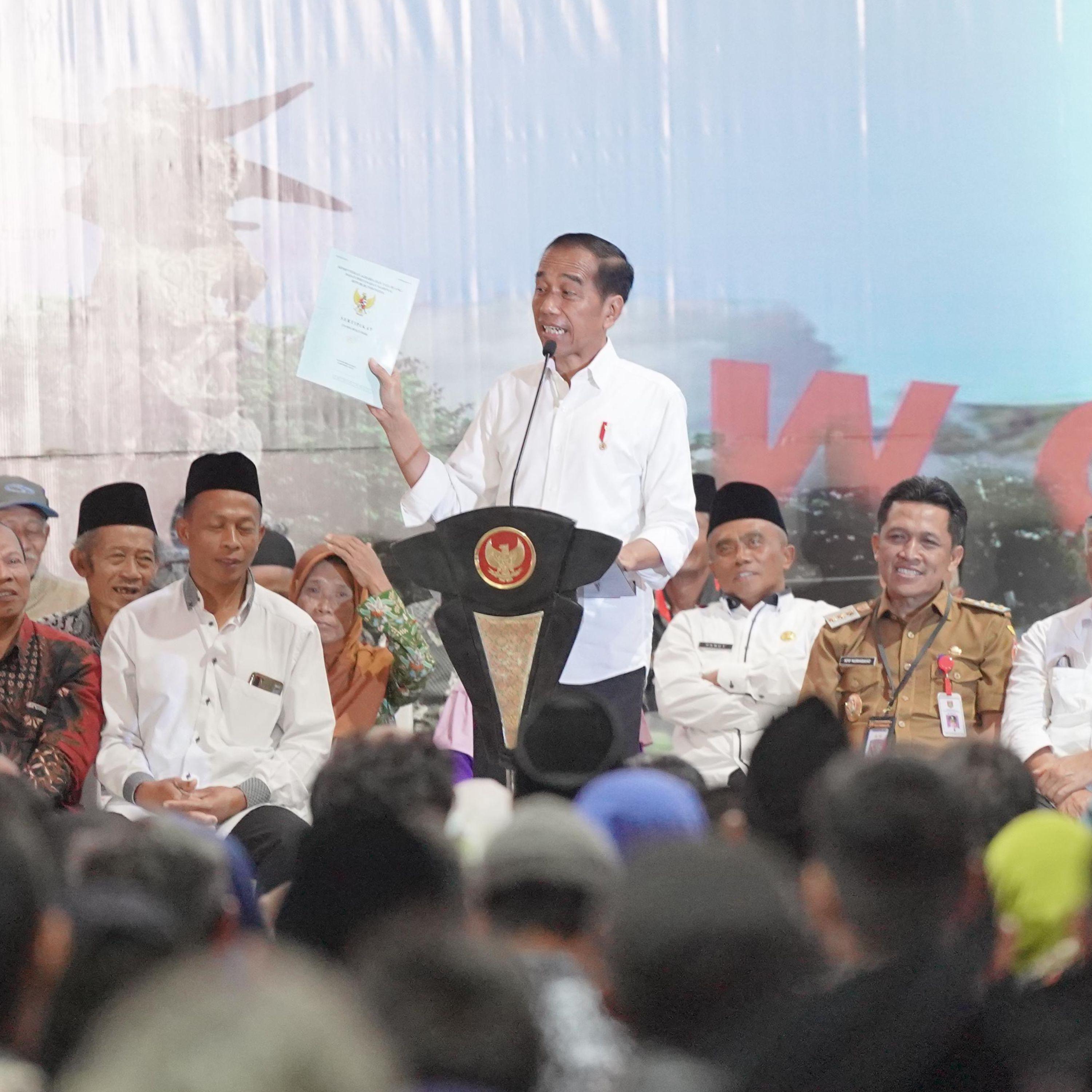 PRESIDEN JOKOWI SERAHKAN 3000 SERTIFIKAT TANAH DI WONOSOBO