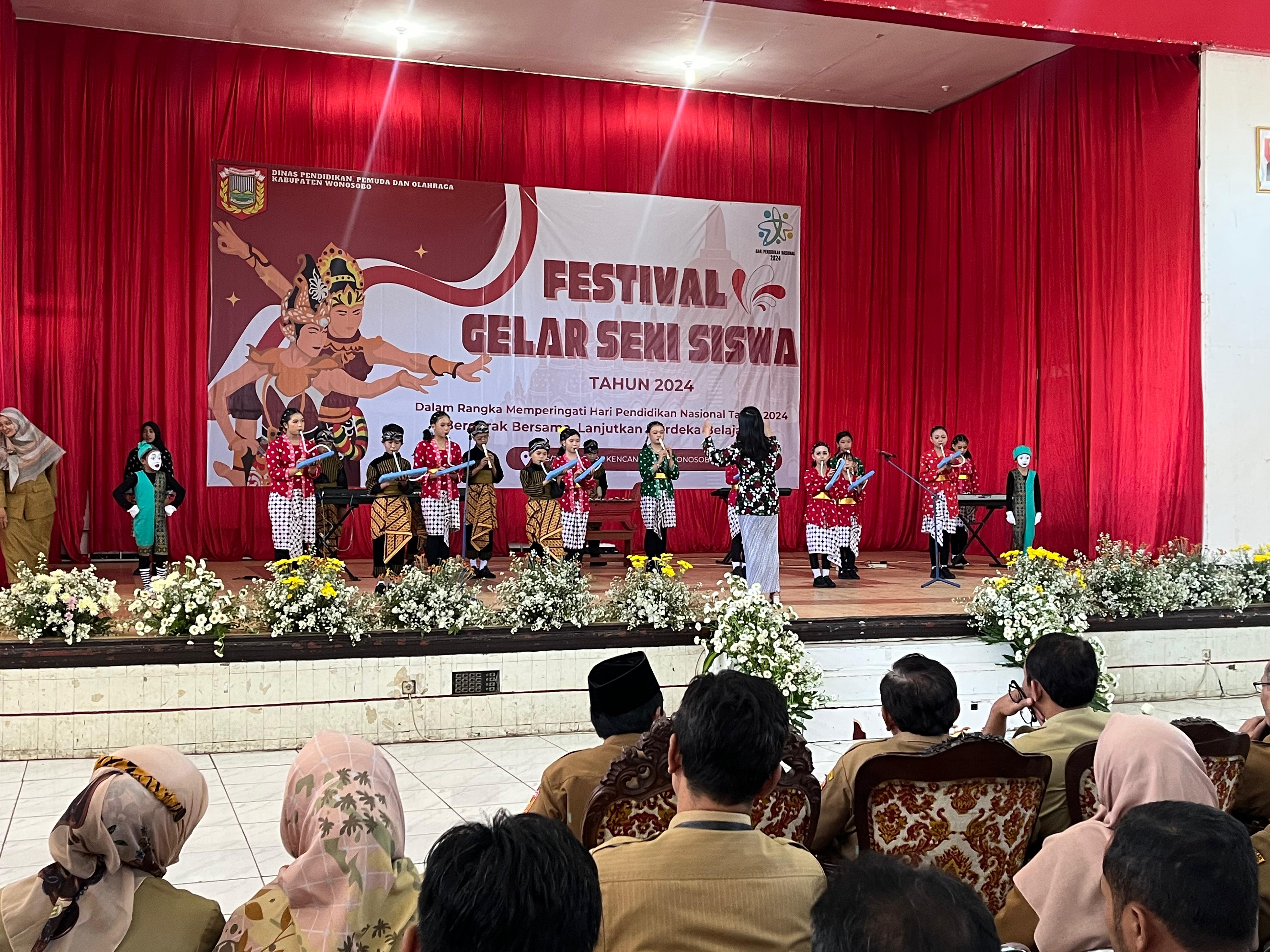 FESTIVAL GELAR SENI 2024 JADI WADAH KREASI SISWA