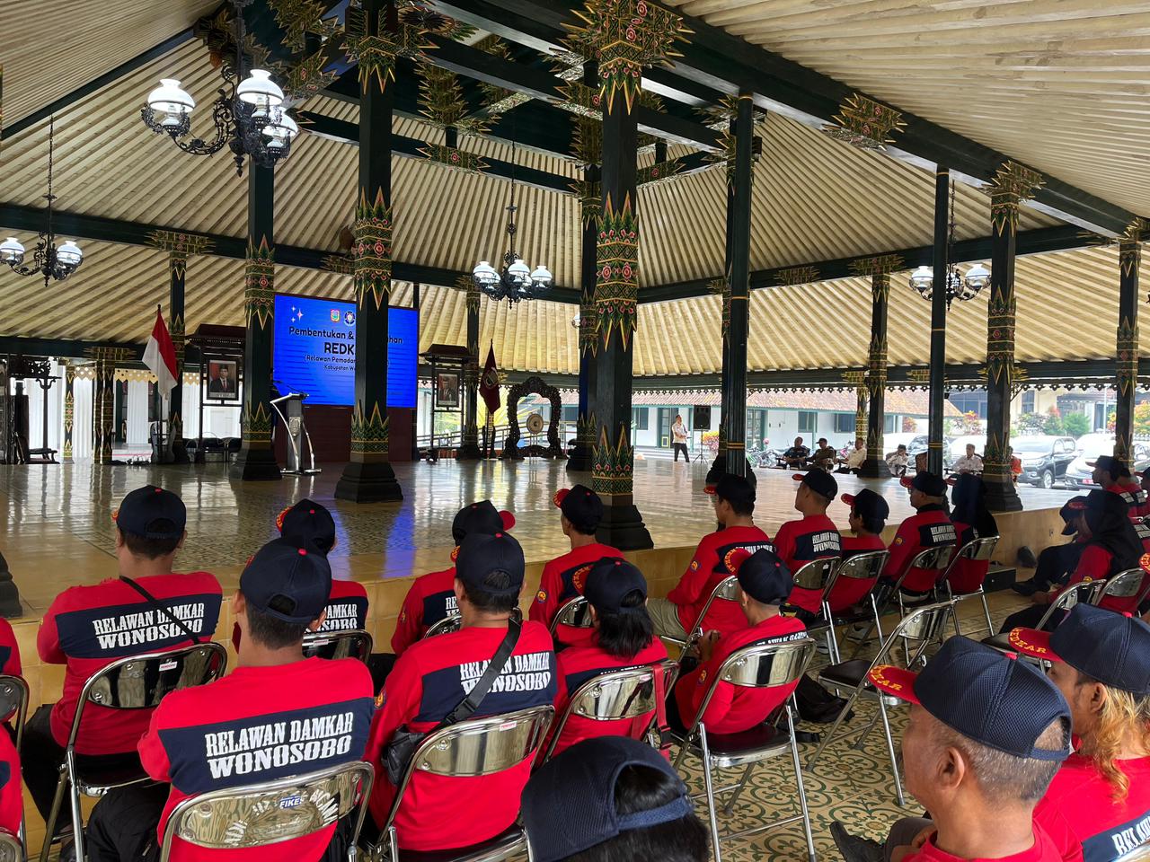 70 RELAWAN PEMADAM KEBAKARAN DIKUKUHKAN, BANTU PERCEPAT PENANGANAN KEBAKARAN