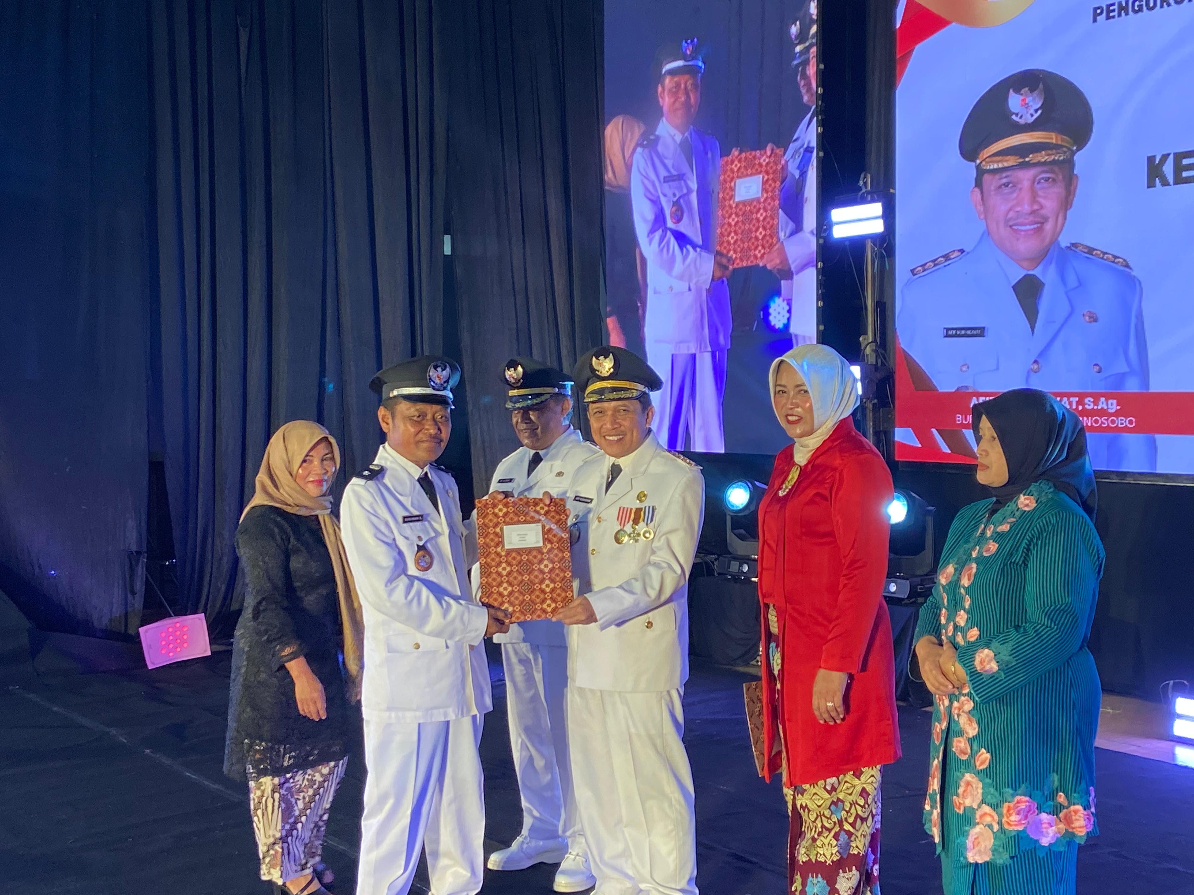 PEMKAB WONOSOBO RESMI KUKUHKAN 229 KEPALA DESA