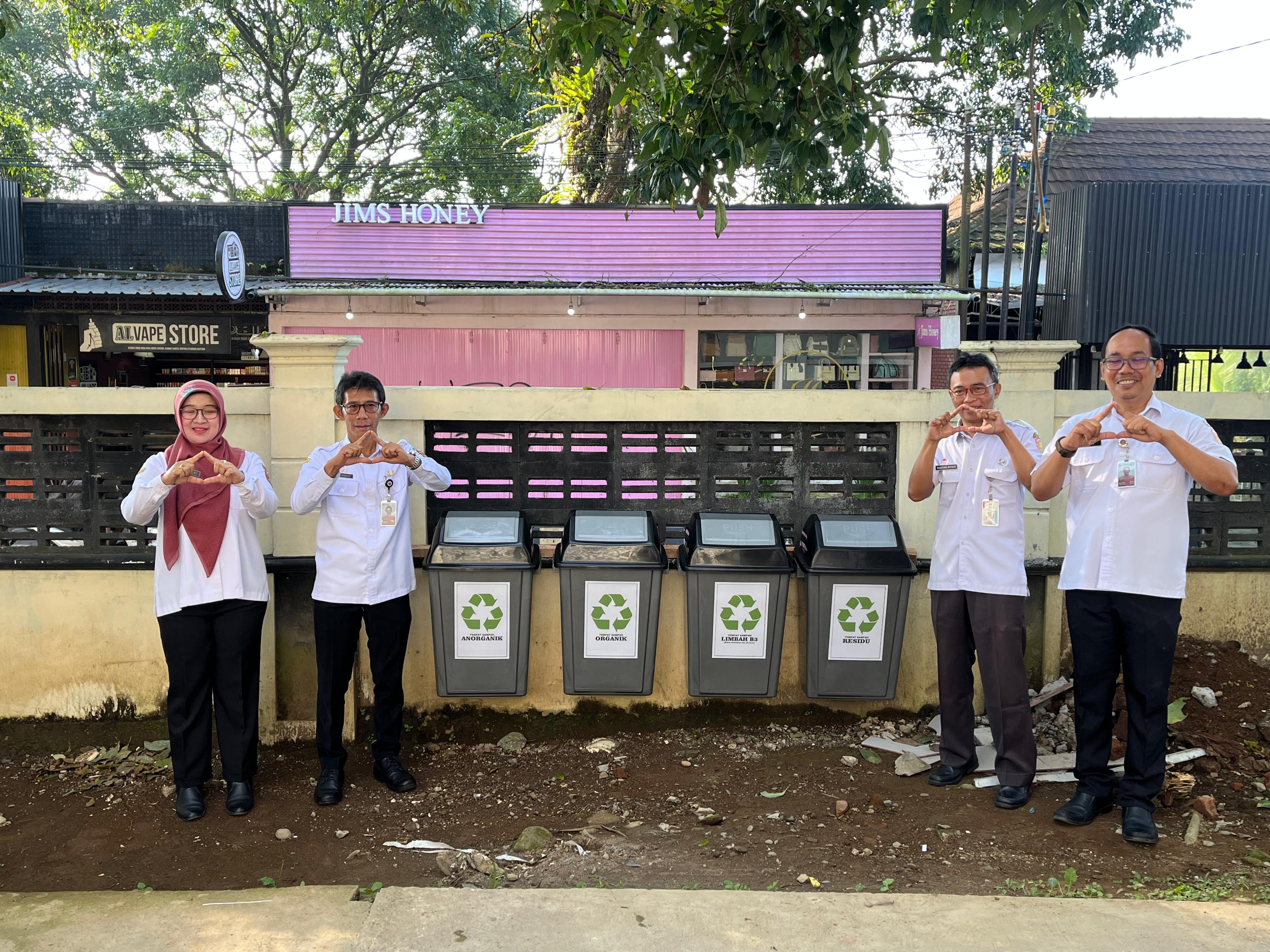 PEMKAB SERUKAN AKSI BERSAMA DALAM PERINGATAN HARI LINGKUNGAN HIDUP SEDUNIA 2024