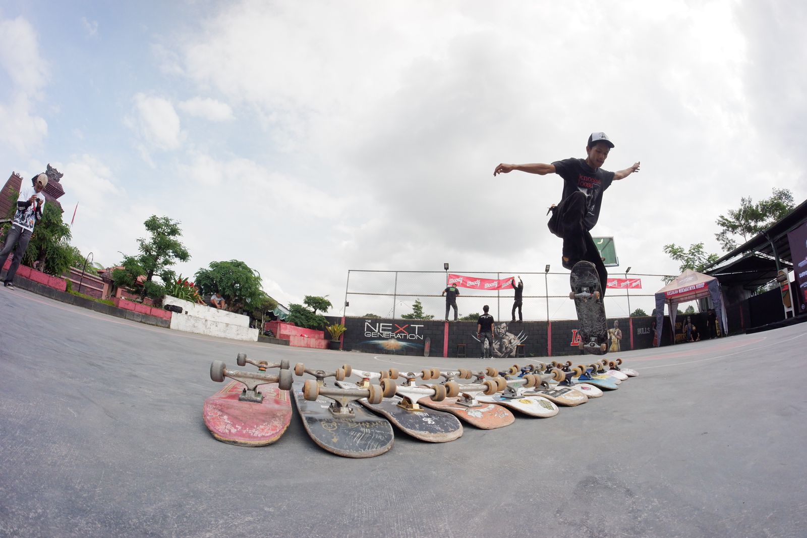 PULUHAN SKATER ASAL WONOSOBO RAMAIKAN SKATEBOARDING DAY