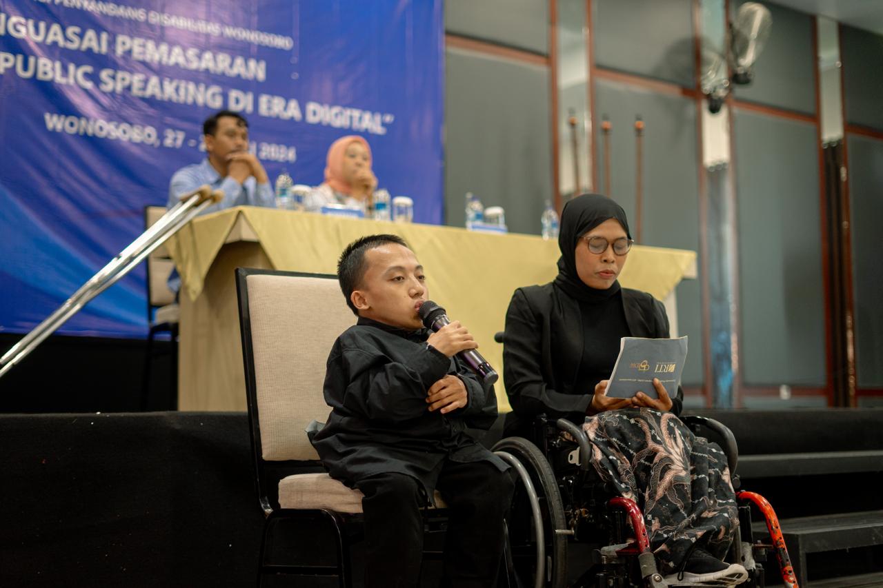 IDW GELAR PELATIHAN, TINGKATKAN KETERAMPILAN DIGITAL DAN KOMUNIKASI BAGI DISABILITAS