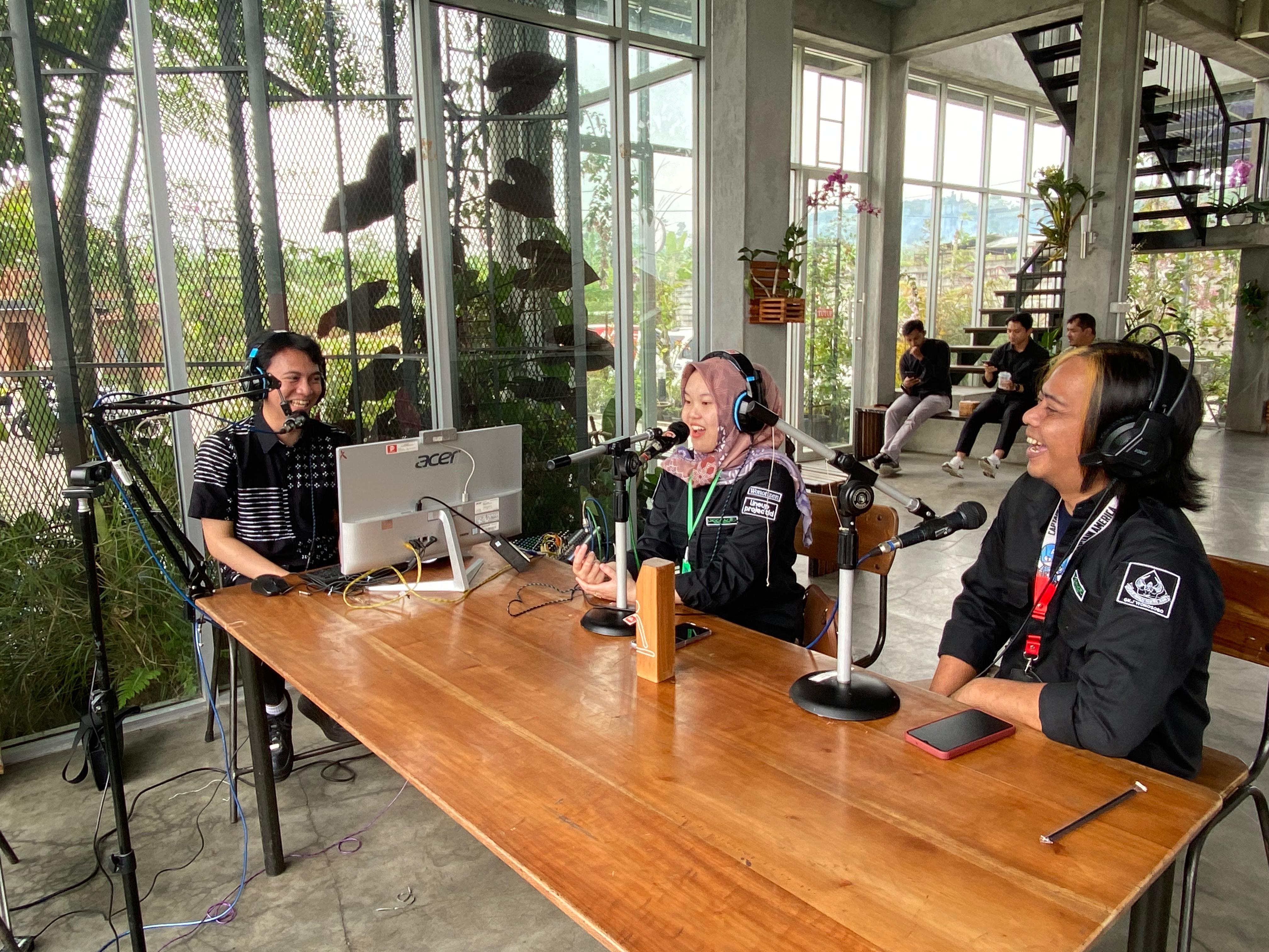 PERINGATI HARI RADIO NASIONAL, RADIO PESONA DAN DIPAYANA RM GELAR SIARAN OTS