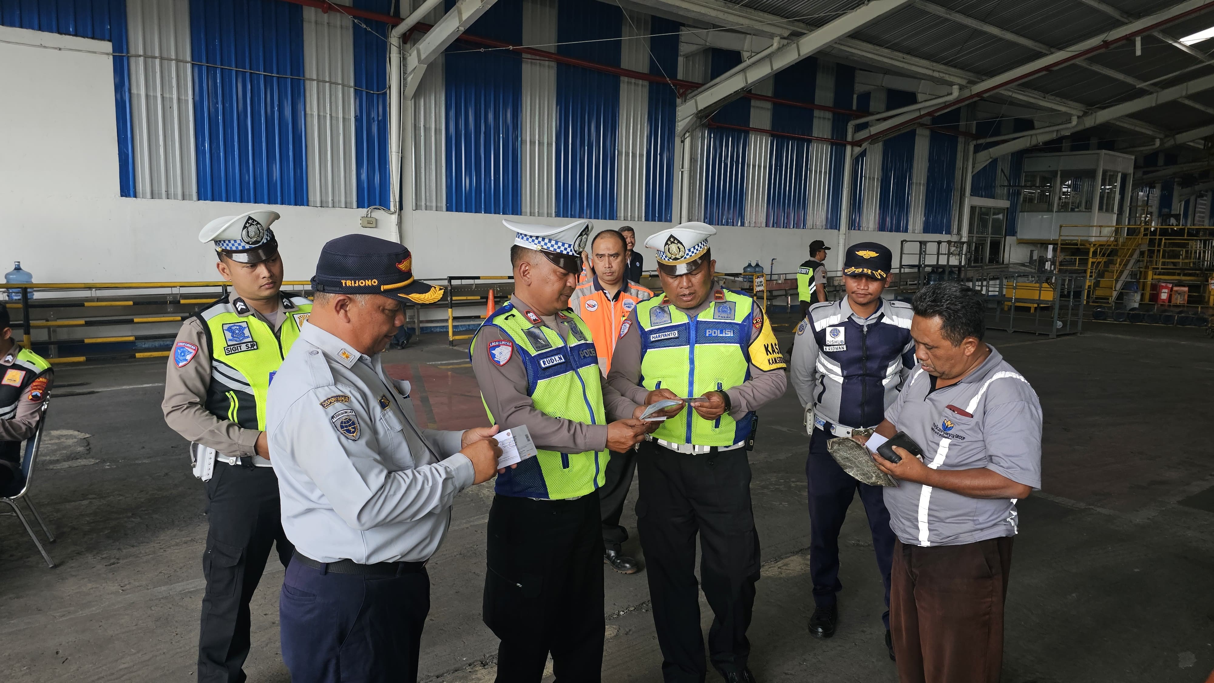 DUKUNG KEAMANAN BERLALU LINTAS, SATLANTAS POLRES WONOSOBO LAKSANAKAN RAMP CHECK