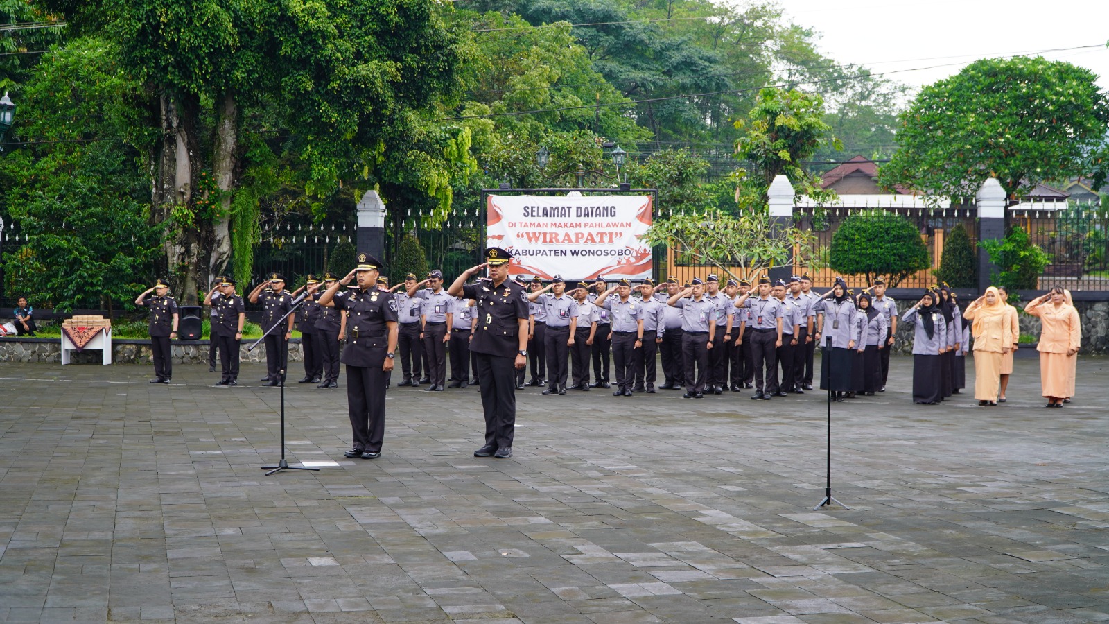 Kenang Jasa Pahlawan, Imigrasi dan Rutan Wonosobo Gelar Tabur Bunga