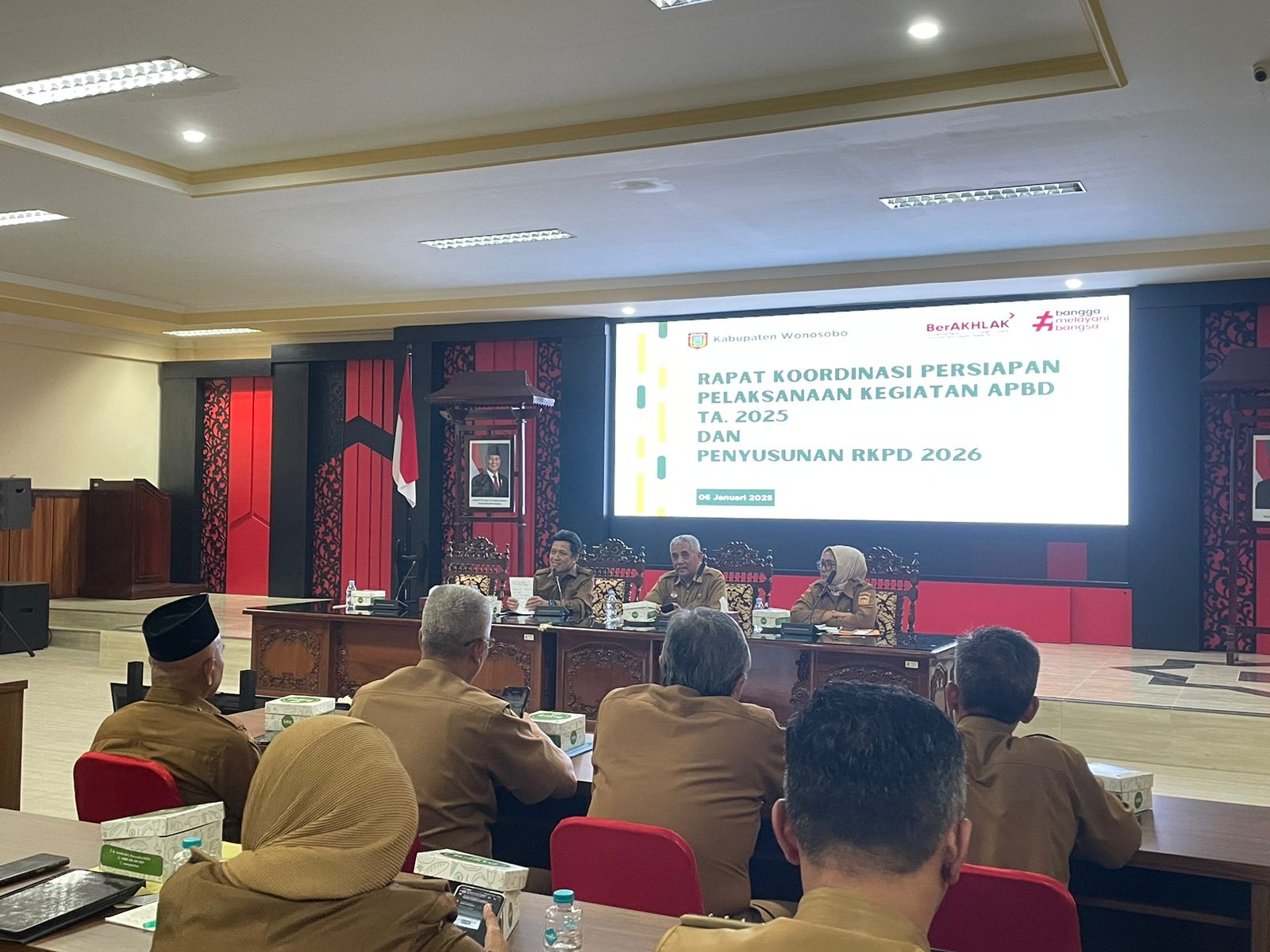 MEMASUKI TAHUN 2025, BUPATI INSTRUKSIKAN BEBERAPA HAL INI KEPADA PERANGKAT DAERAH