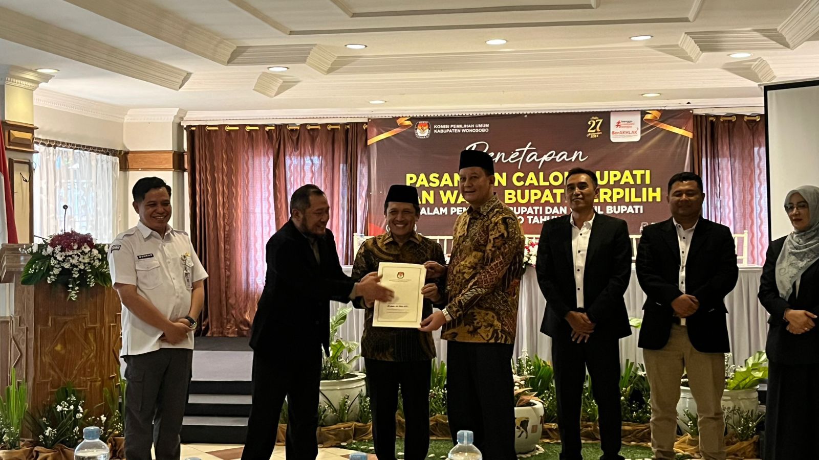 KPU TETAPKAN AFIF-HUSEIN SEBAGAI BUPATI DAN WAKIL BUPATI WONOSOBO