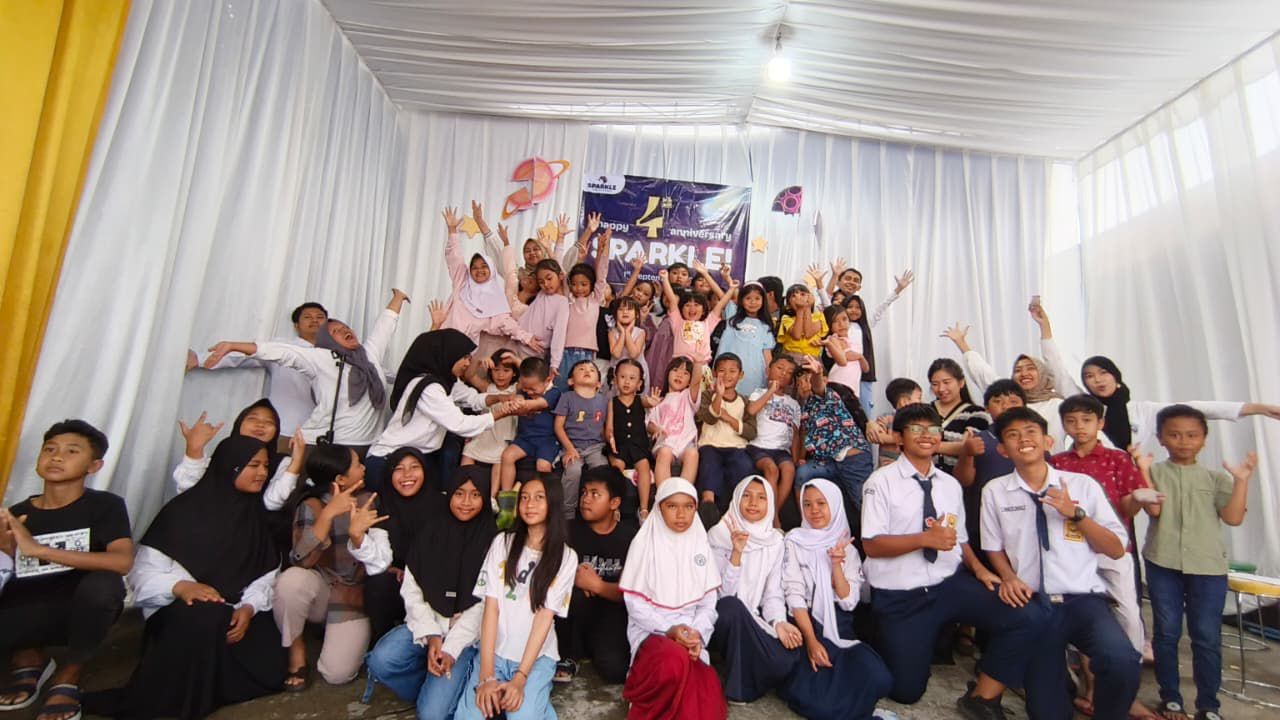 RAYAKAN HARI JADI KE-4, SPARKLE BERKOMITMEN BEKALI ANAK WONOSOBO DENGAN KEMAMPUAN BERBAHASA YANG UNGGUL