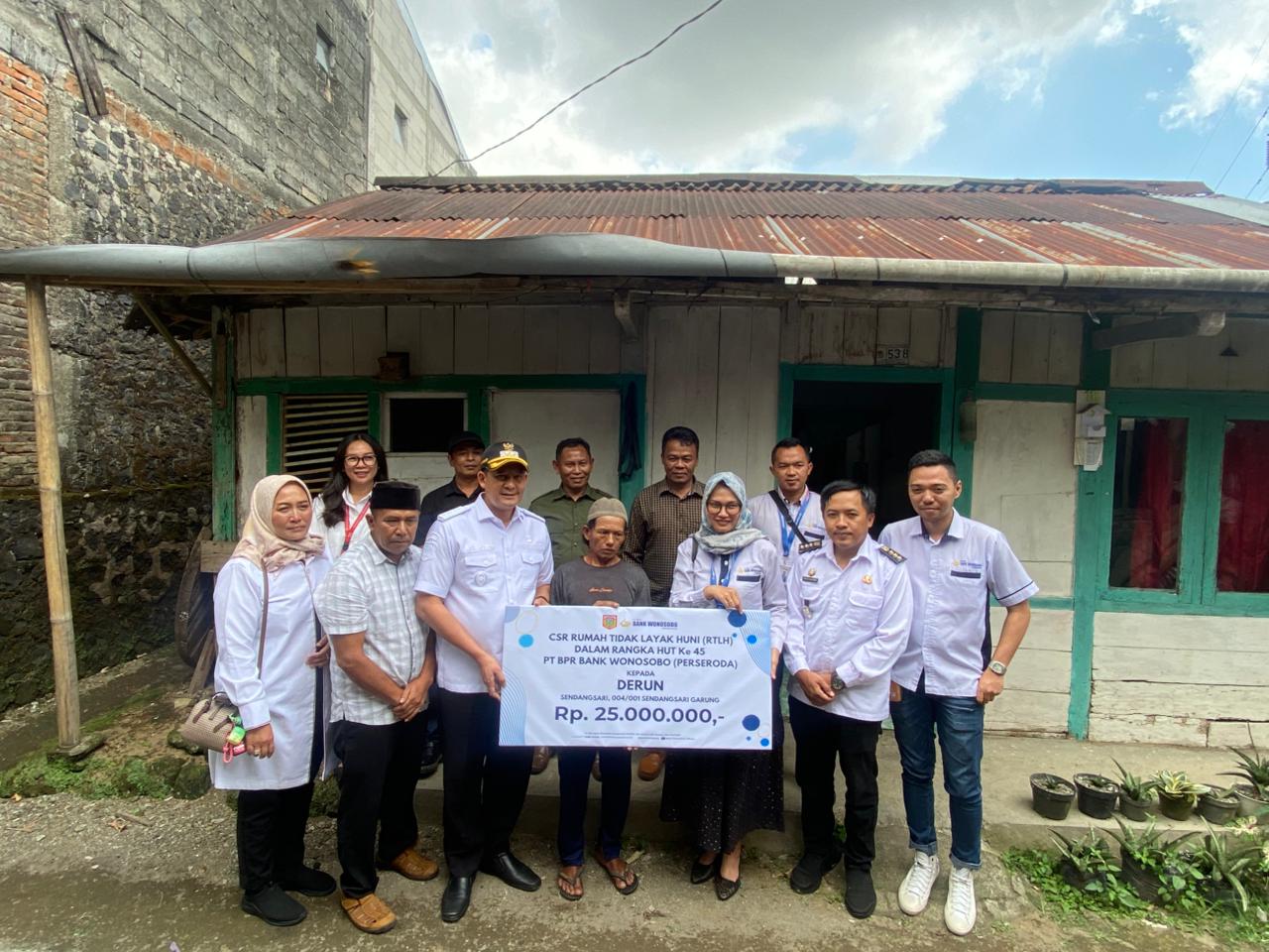BANK WONOSOBO SERAHKAN BANTUAN RTLH RP25 JUTA DI DESA SENDANGSARI