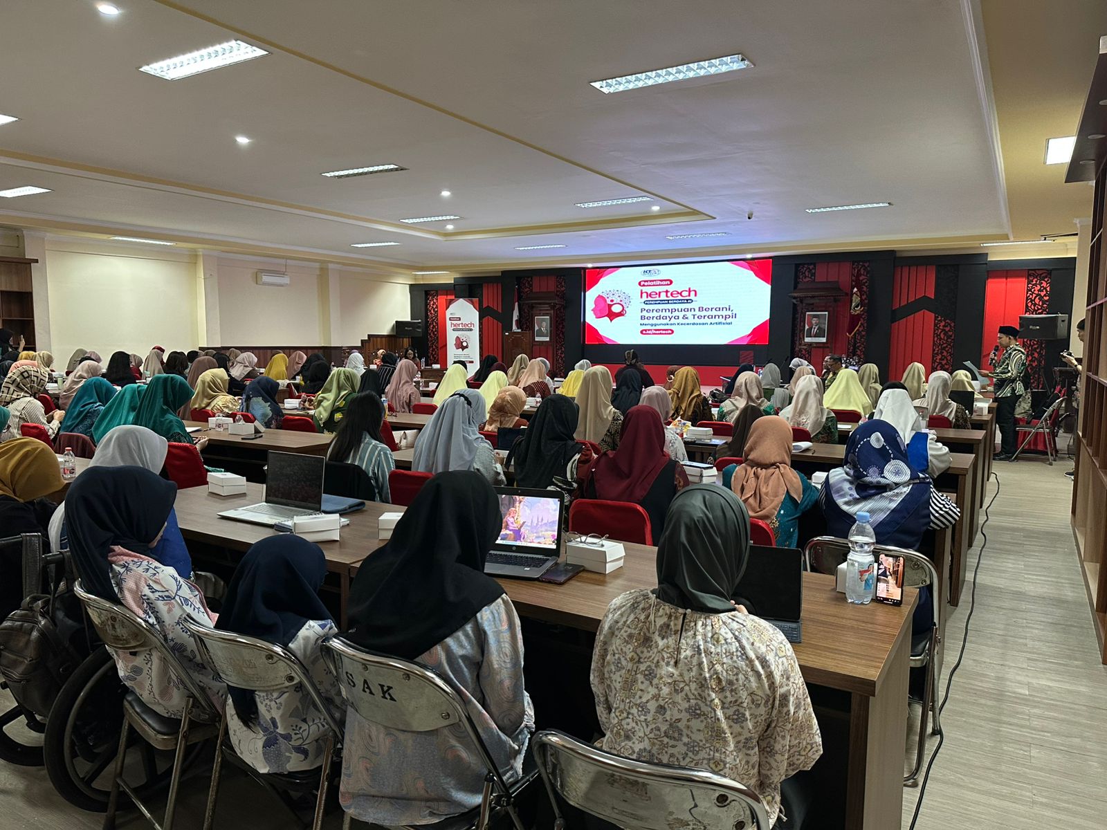 PEMKAB WONOSOBO PERKUAT LITERASI AI MASYARAKAT LEWAT KOLABORASI DENGAN ICT WATCH