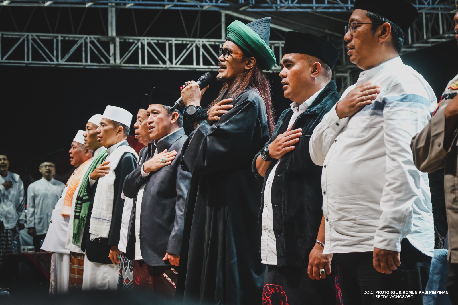 BUPATI WONOSOBO BERPESAN MALAM TAHUN BARU DIMAKNAI SEBAGAI REFLEKSI DAN PENGUATAN KEPEDULIAN SOSIAL