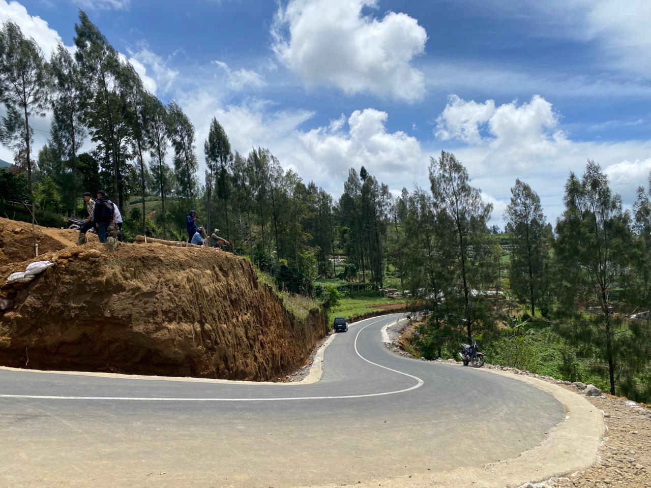 JALUR LINGKAR SUMBING DI KALIKAJAR TAWARKAN PEMANDANGAN MENAWAN