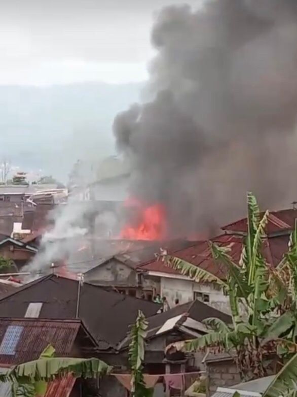 KRONOLOGI KEBAKARAN RUMAH WARGA DI KESENENG MOJOTENGAH