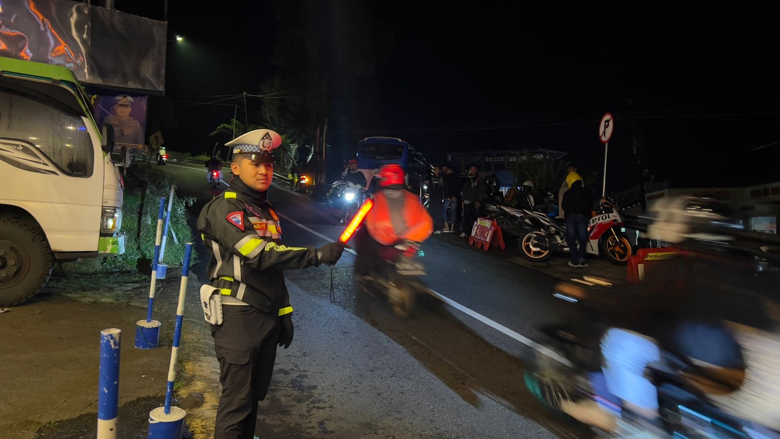 POLISI PERKETAT PENGAMANAN MUDIK DAN WISATA