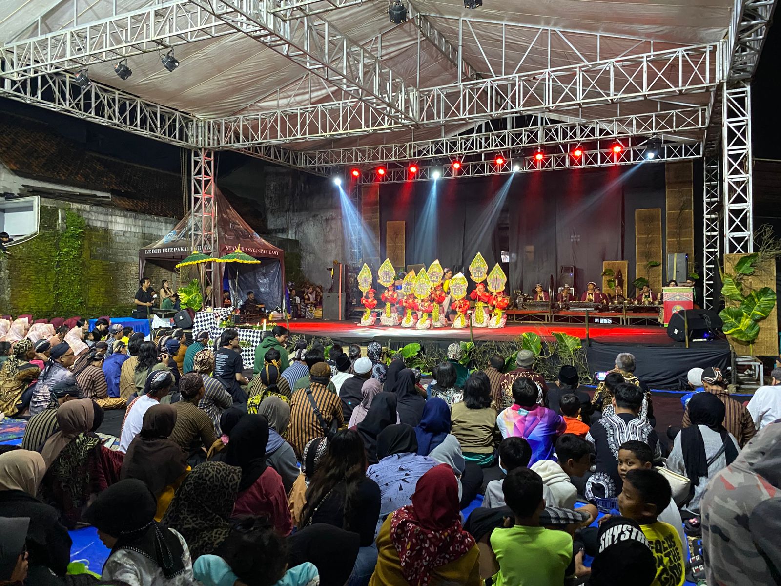 Opera Babad Sruni dan Presentasi Residensi Lokal Meriahkan Festival Budaya Merdi Desa Sruni