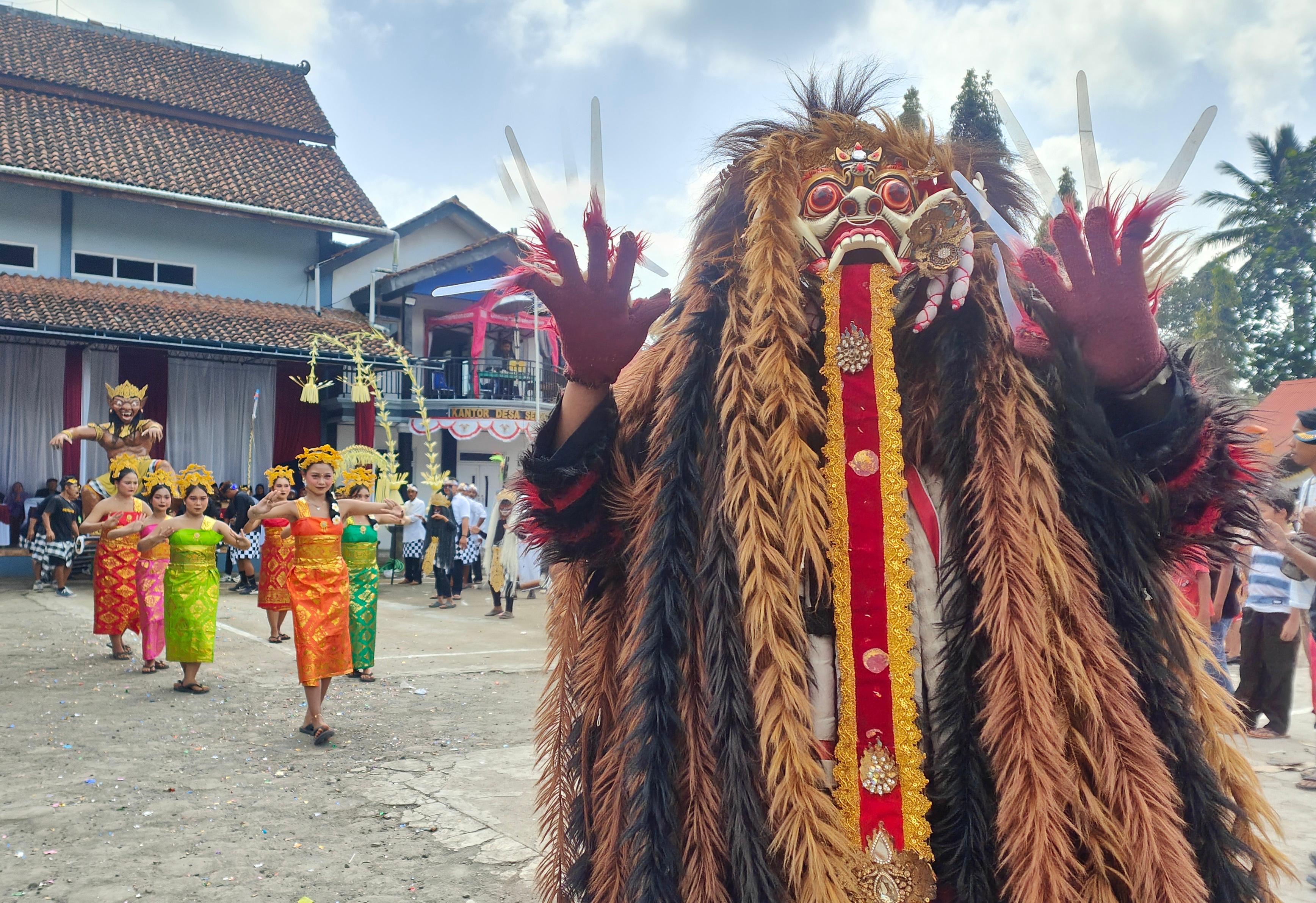 Festival Gumebyar Kalikajar Angkat Potensi dan Kreativitas Warga